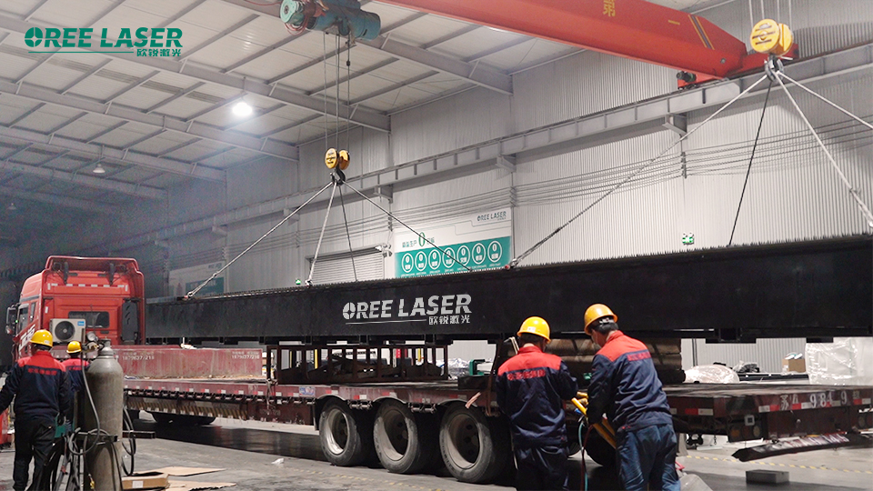 Dos máquinas de 10.000 vatios enviadas juntas. Las cortadoras Oree Laser de 10.000 vatios  son muy populares entre nuestros clientes(图3)